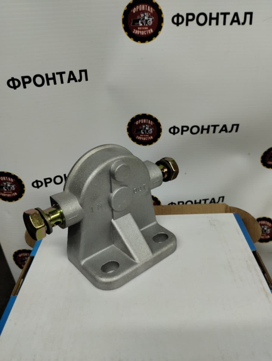 Кронштейн фильтра топливного грубой очистки YC6108 - фото 2