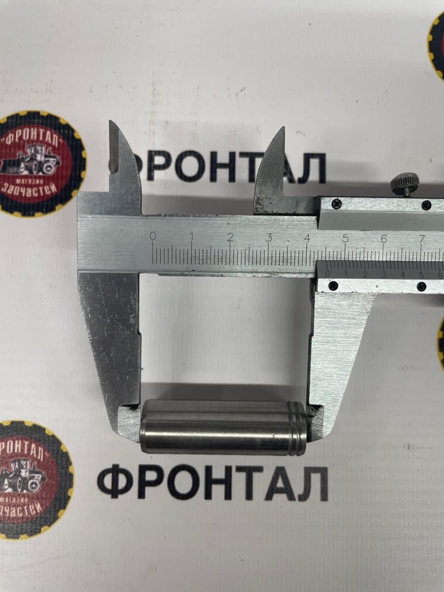 Направляющая выпускного клапана Deutz 13026864 (9*15*52) / TD226B-6G, TD226B, WP6G, WP4G